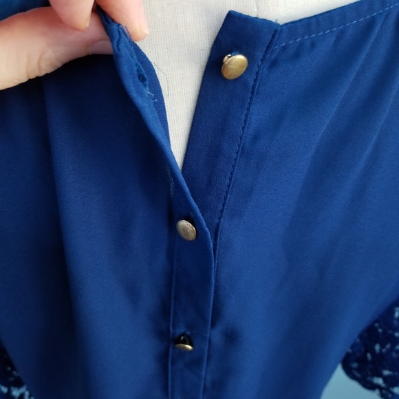 AUW L lace overlay top - Picture 6 of 10